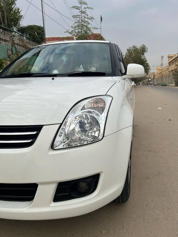 Suzuki Swift DLX model 2017 original white colour 5