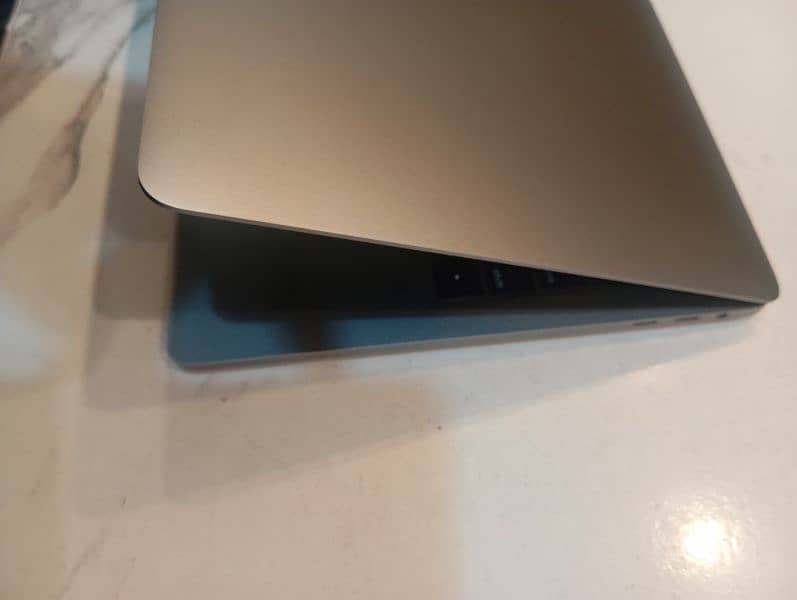 Apple MacBook pro 2018.13inch/MacBook pro for sale 3