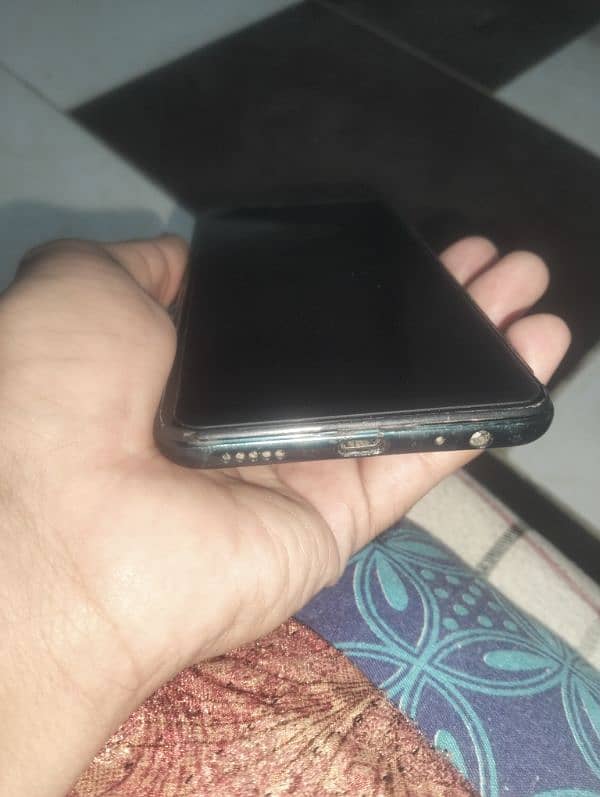 techno camon pro 15, 6 gb ram 128 stroage 4