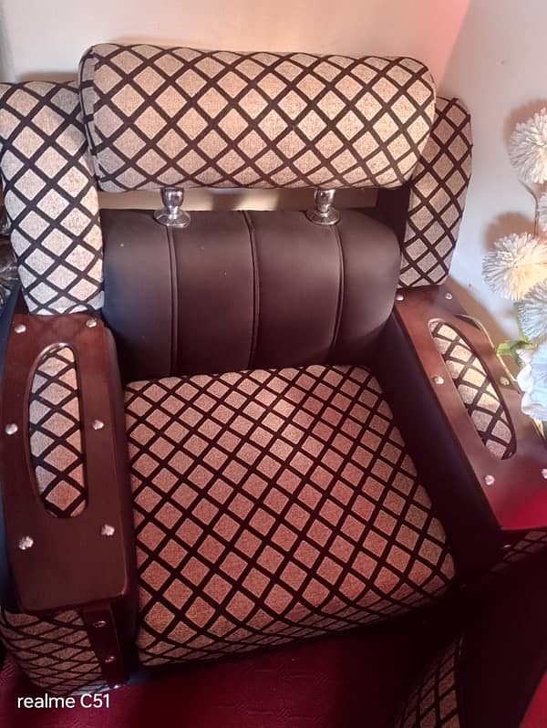 Sofa Set with Bridal Chairs for sale excellent condition 3