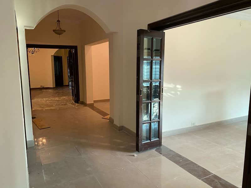 Spacious 18 Marla Brigadier House for Rent in Askari, Rawalpindi 2