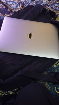 MacBook