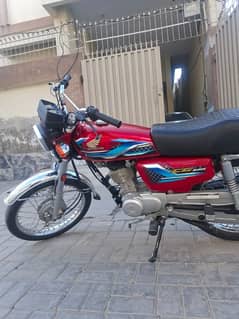 Honda CG 125 2023 by 2024 model. only contact me  : 03005385181