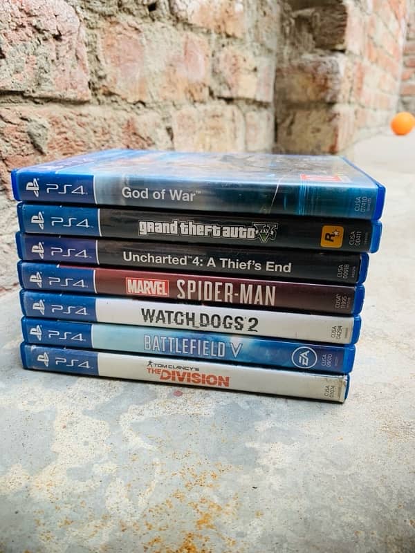 PS4 games in 10/10 working condition. gta 5 more 2