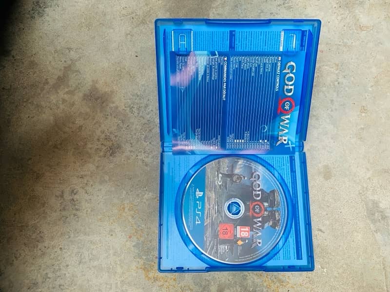 PS4 games in 10/10 working condition. gta 5 more 7