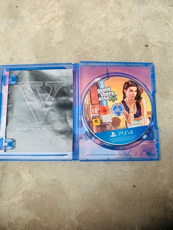 PS4 games in 10/10 working condition. gta 5 more 9