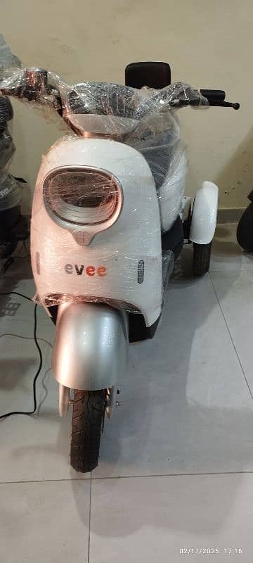 Evee Gen z nisa s1 sonic tricycle 4