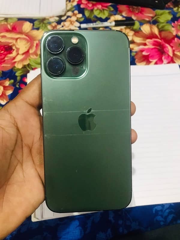 iphone 13 pro max alpine green 1