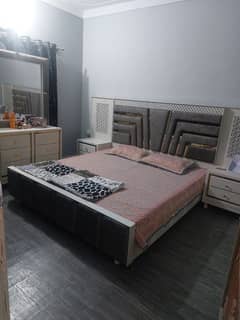 New bedroom set for sale 1 month used