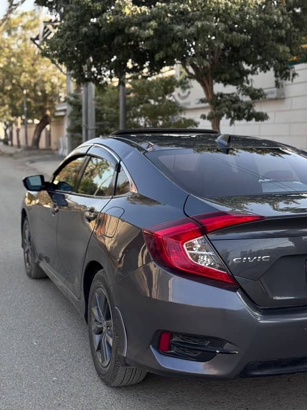 Honda Civic Oriel 2019 7