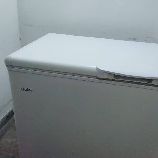 Haier HDF-405FC single door Deep Freezer 1