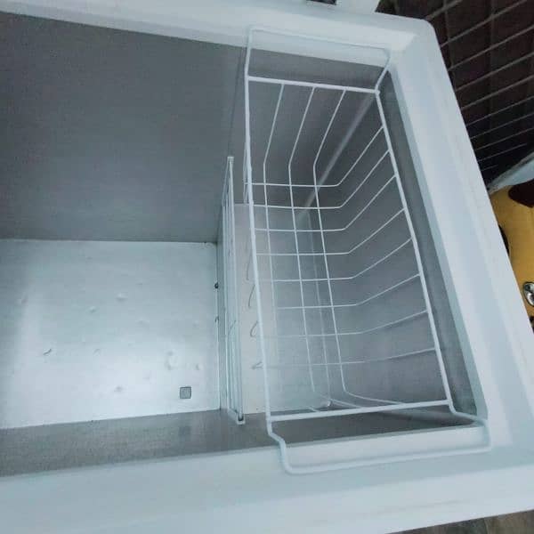 Haier HDF-405FC single door Deep Freezer 3