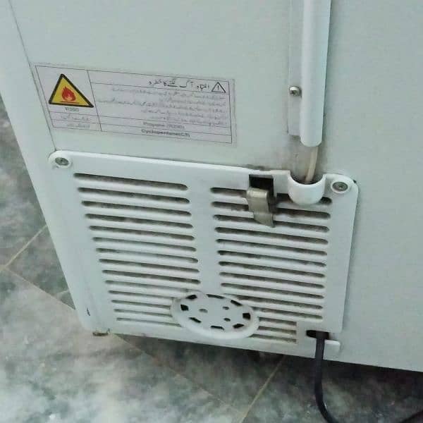 Haier HDF-405FC single door Deep Freezer 10