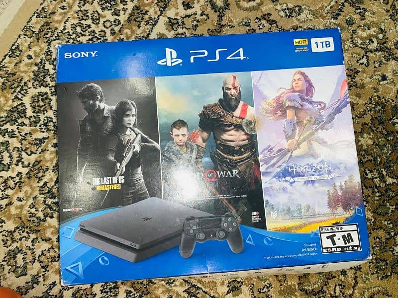 PS4 slim 1TB with "The last of us disc" 5