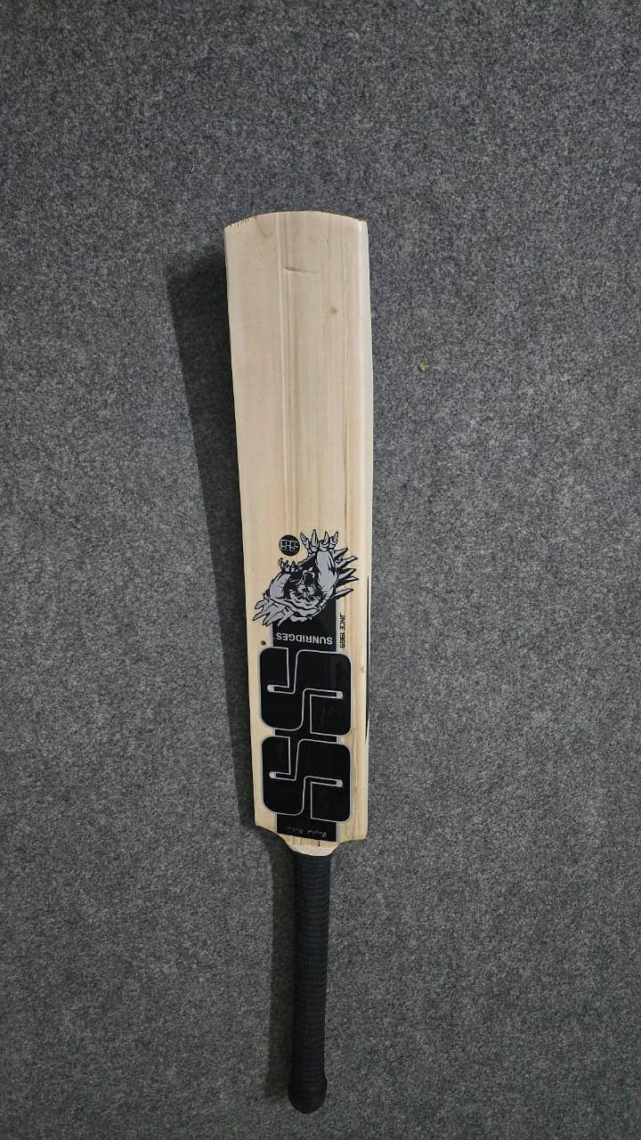 SS/MB/SF Professional Cricket Bat 2