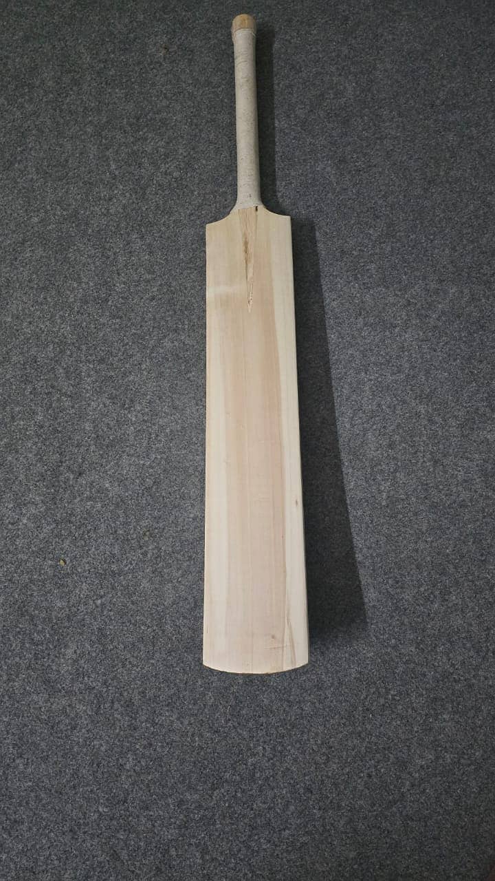 SS/MB/SF Professional Cricket Bat 8