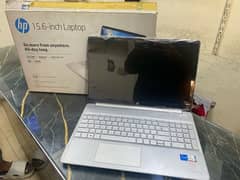 Core i5 11 Gen. . . 16/256 GB