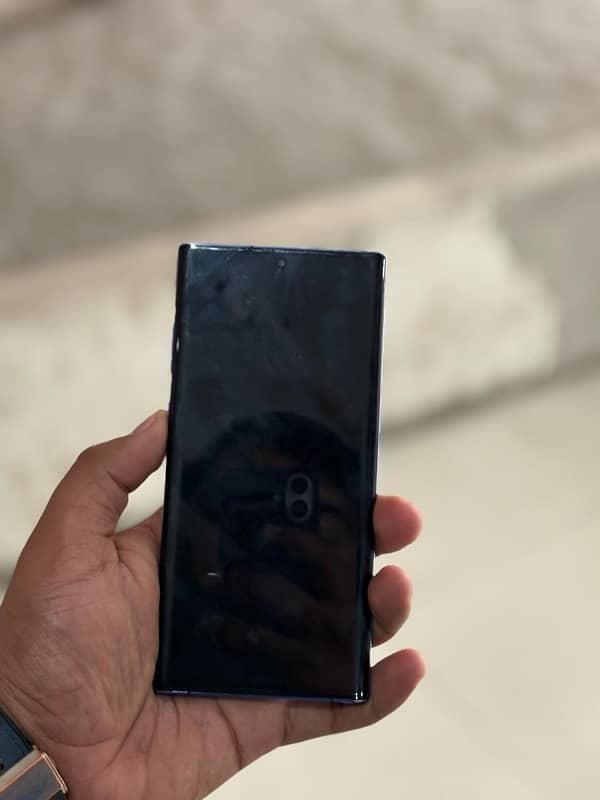 note 10 plus 1