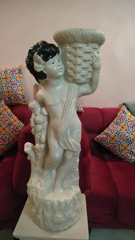 decorative statues and lamp 2