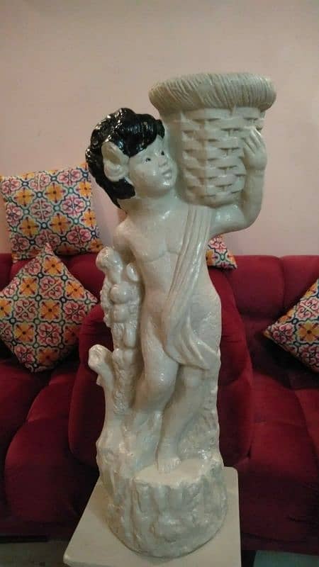 decorative statues and lamp 5