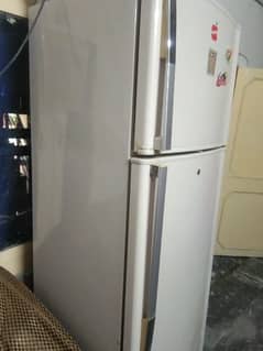 dawlance refrigerator total original conditions neat