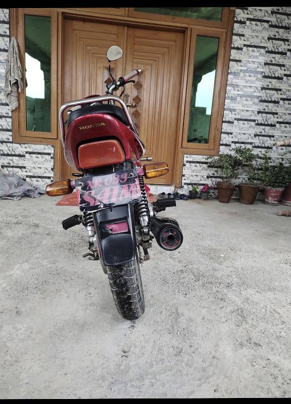 honda 125 deluxe 2011 model mobile no 03342230951 whatsapp also 5