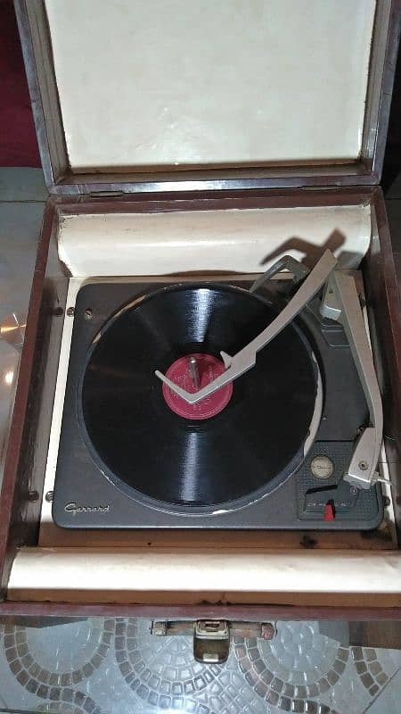 Garad company gramophone vintage 2