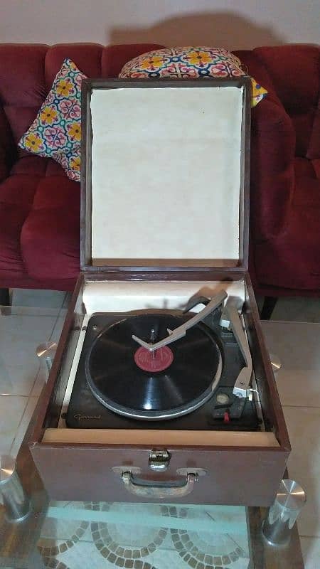 Garad company gramophone vintage 9