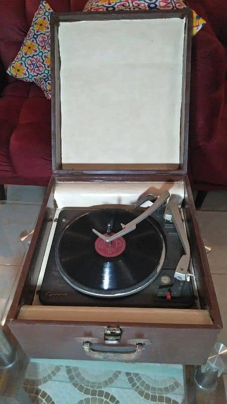 Garad company gramophone vintage 14