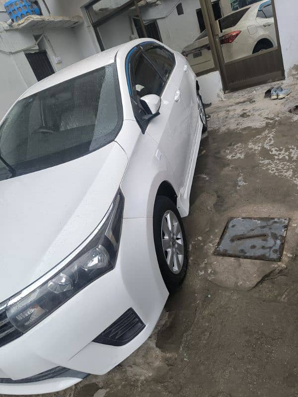 Toyota Corolla Altis 2017 1