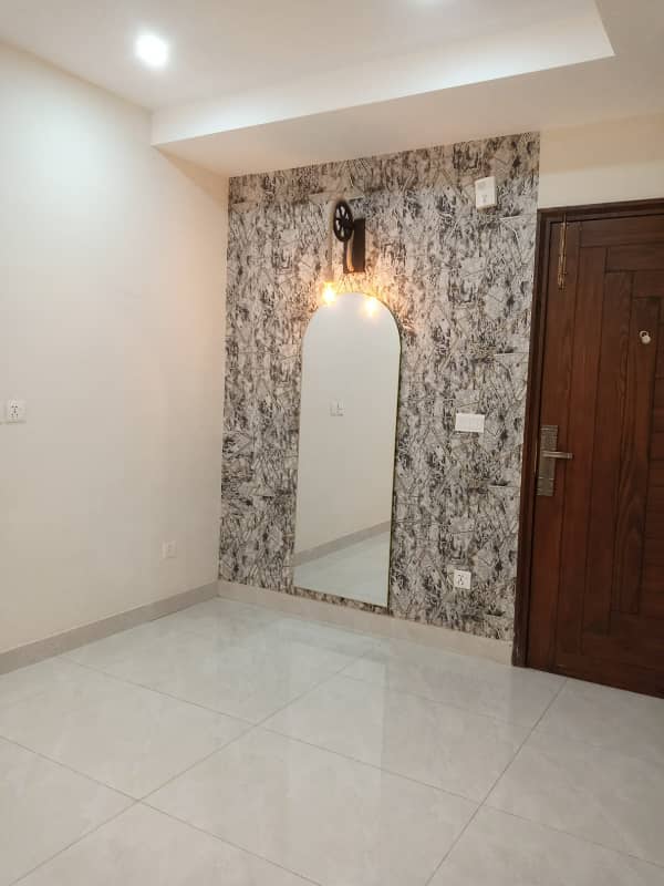 BRAND NEW LUXURY FURNISHED FAMILY FLAT AVAILABLE FOR RENT IN BAHRIA TOWN LAHORE 7