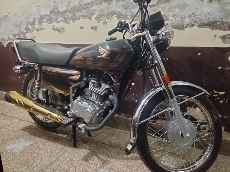 Honda 125S Gold 2025 model, Register bike 0