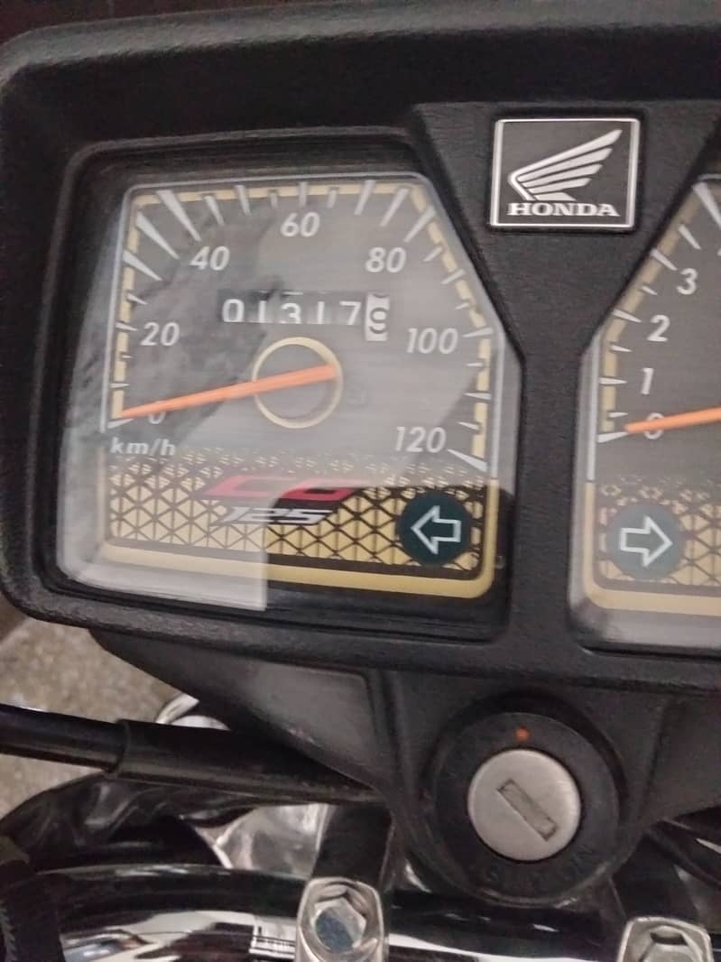 Honda 125S Gold 2025 model, Register bike 4