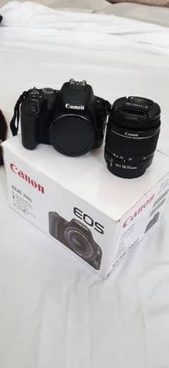 Canon 200D, Just Like New