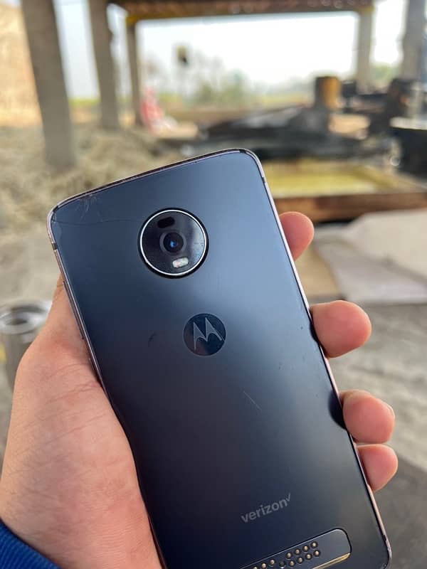 Motorola Z4 1