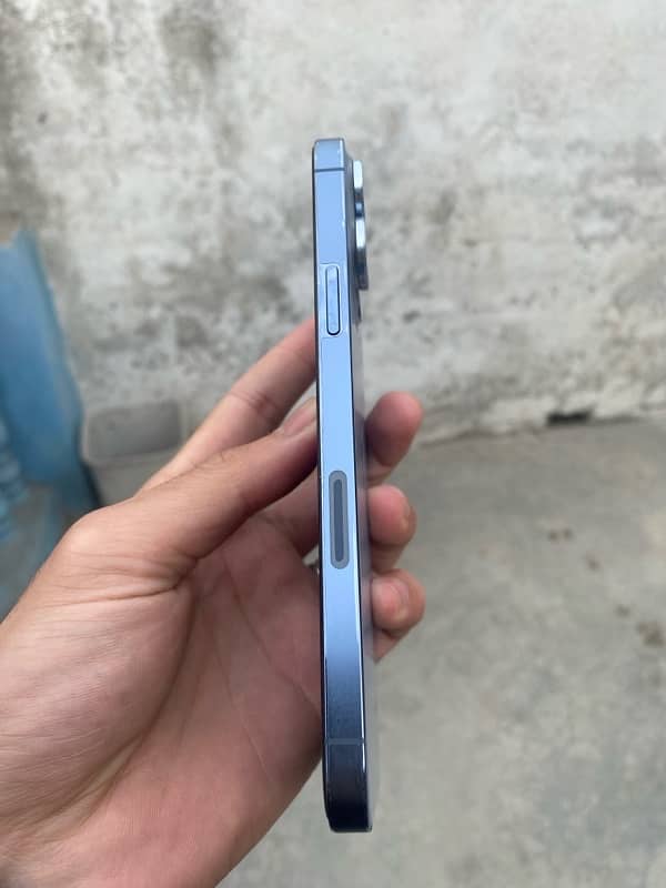 iPhone 13pro max sky blue color good condition 10/10 waterproof 3