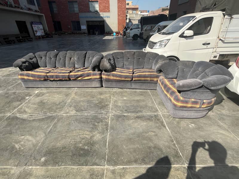 Sofa Set Very Good Condition For Sale 4