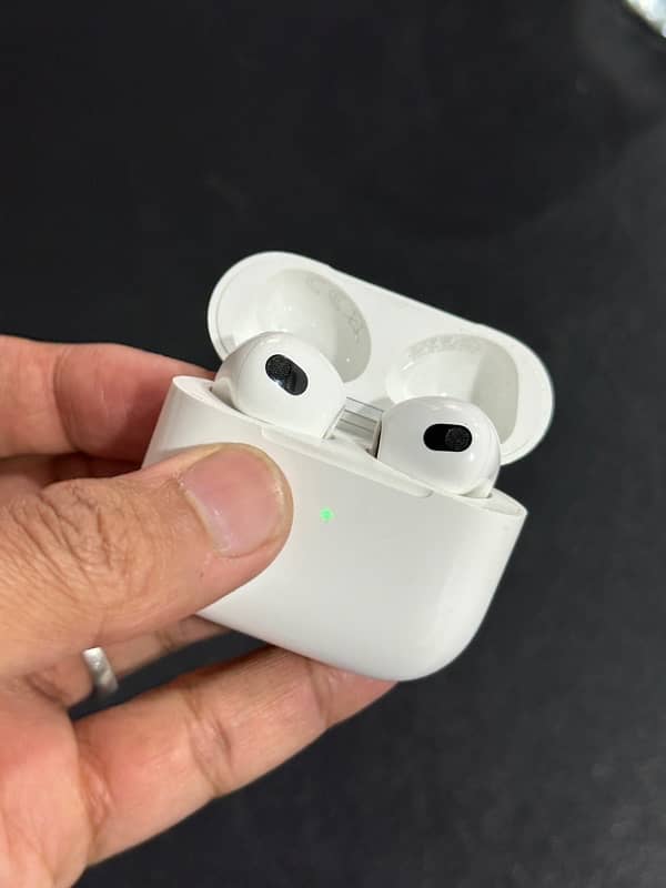 Apple Airpods 3 with box 1