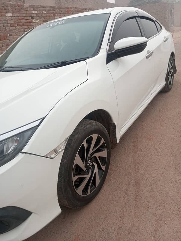 Honda Civic Oriel 2017 12