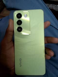 Vivo y100