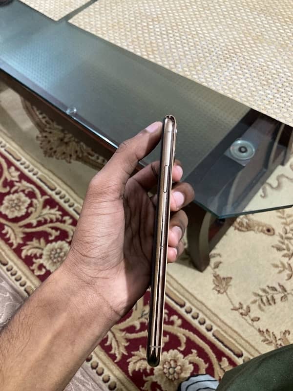 iPhone 11 Pro max 5