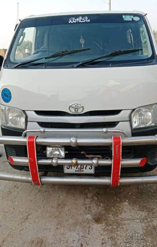 Toyota Hiace Buxa 200 11