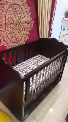 baby bed/baby cot