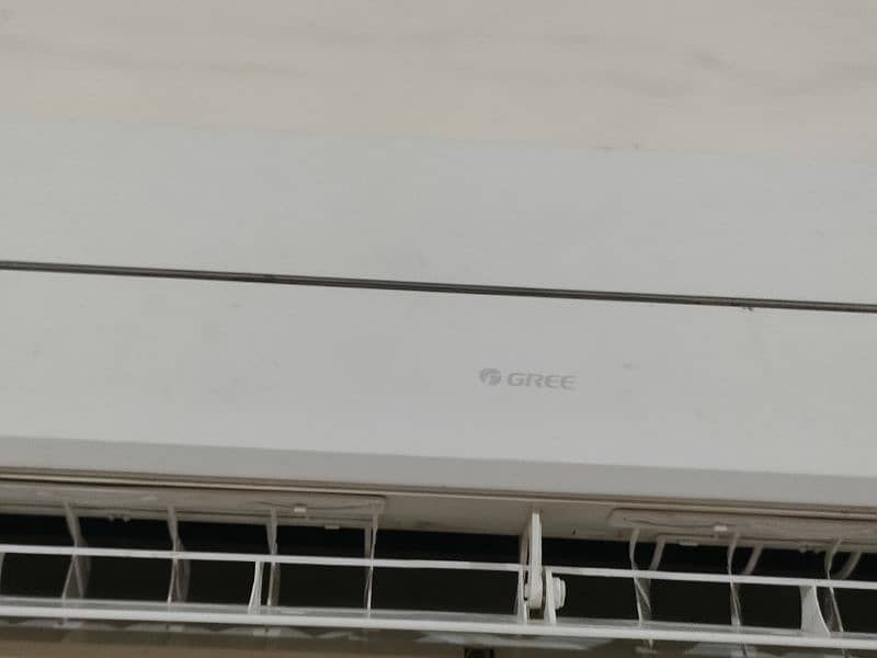 GREE 1 TON GENUINE AC NEVER REPAIRED 4