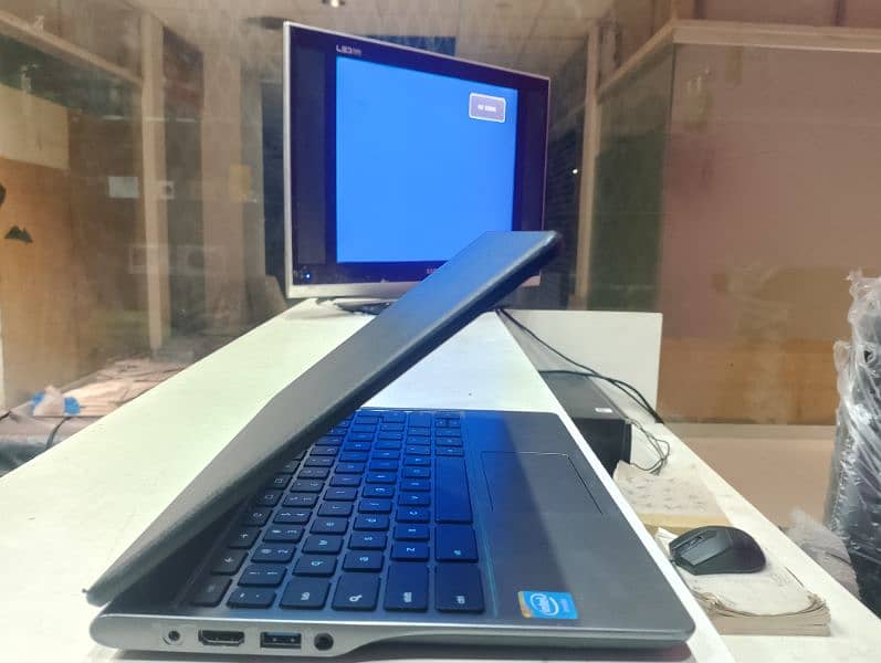 acer laptop in 5th generation laptop touch screen 11