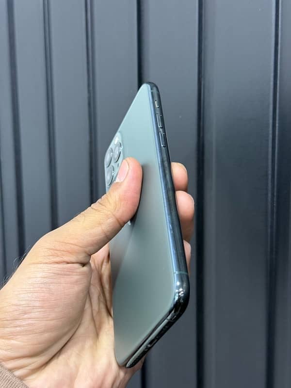 Iphone 11 pro 256gb dual sim pta approved.              12 13 14 15 16 3