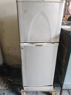 Dowlance fridge for sale