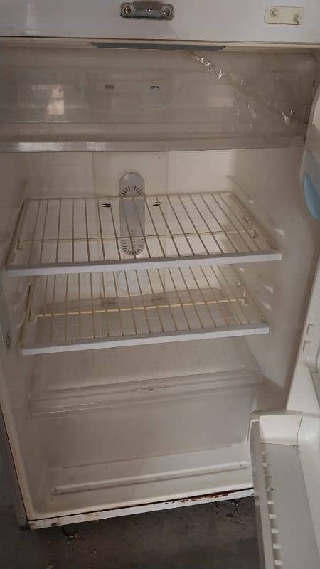 LG. non frost fridge for sale 6