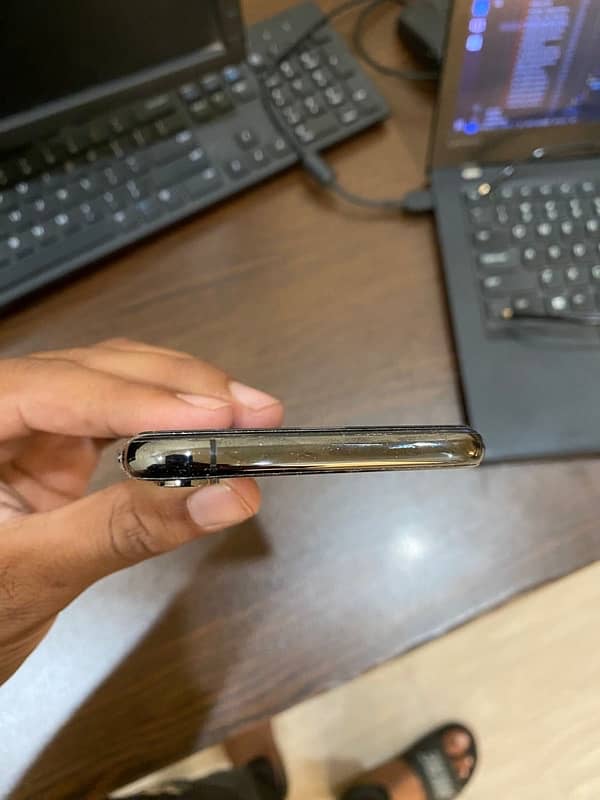 IPhone XS Dual PTA 3