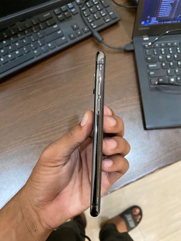 IPhone XS Dual PTA 5